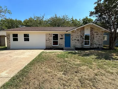 2940 Bamboo St, Mesquite, TX 75150