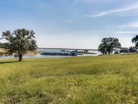 9024 Pleasant Dr, Whitney, TX 76692