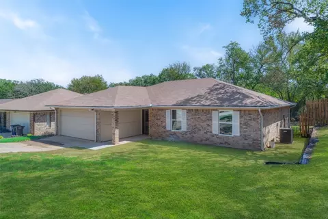 7520 Craig St, Fort Worth, TX 76112