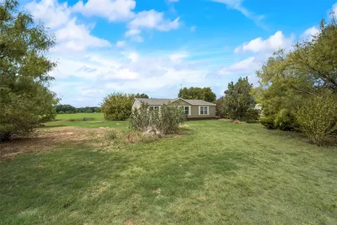 141 Rhett Ct, Aurora, TX 76078