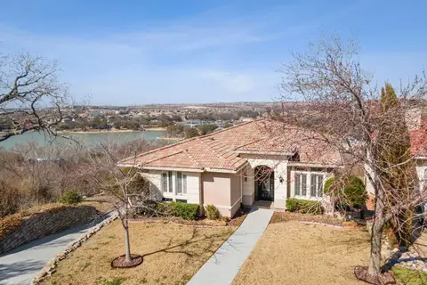 7728 Lakeview Cir, Fort Worth, TX 76179