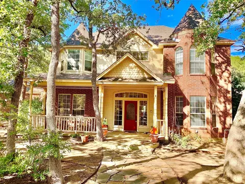 203 Old Alton Dr, Denton, TX 76210