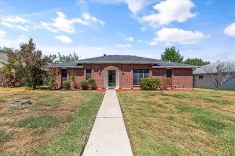 1229 Devonshire Ln, Mesquite, TX 75150