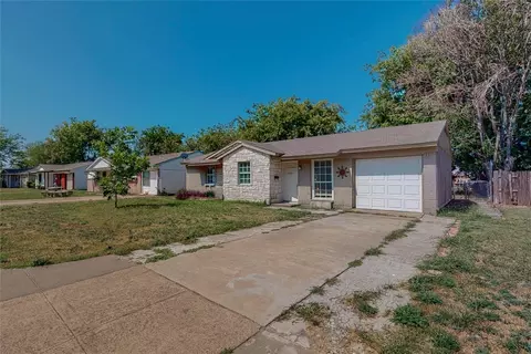 1023 Fairmeadows Cir, Duncanville, TX 75116