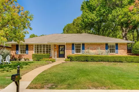430 Fall Creek Dr, Richardson, TX 75080