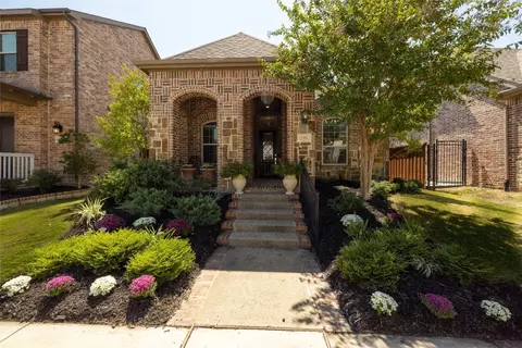 1506 White Squall Trl, Arlington, TX 76005