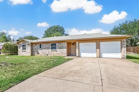 1116 Usher St, Benbrook, TX 76126