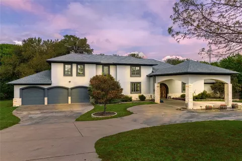 8 Woodview Cir, Lucas, TX 75002