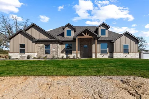 117 Aslan Rd, Poolville, TX 76487