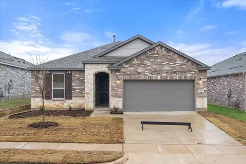 920 Adair Dr, Aubrey, TX 76227