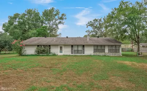 11826 Sparks Davis Rd, Keithville, LA 71047