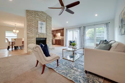 2324 Woodglen Dr, Richardson, TX 75082