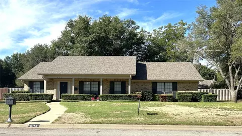 604 Hyde Park Blvd, Cleburne, TX 76033