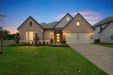 402 Alicia Ct, Mansfield, TX 76063
