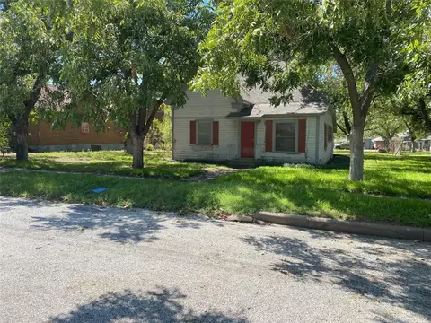 310 E Roberts, Gorman, TX 76454