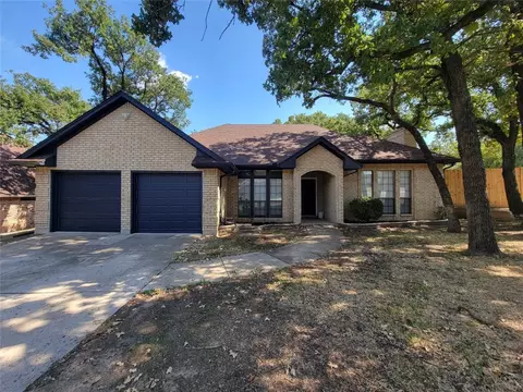 100 NE Brushy Mound Rd, Burleson, TX 76028