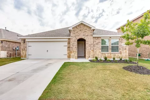 3922 Aintree Ave, Aubrey, TX 76227