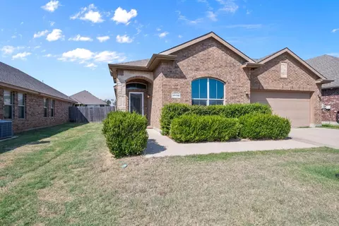 11716 Fallow Deer Ct, Burleson, TX 76028