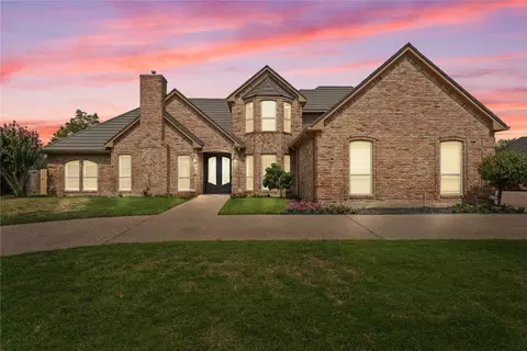 2424 River Rock Cir, Arlington, TX 76006