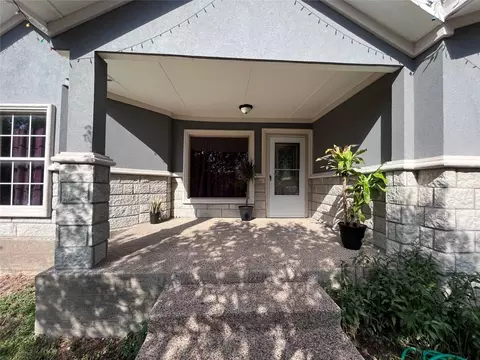 2416 NW 25th St, Fort Worth, TX 76106