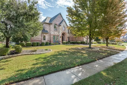 2204 Roadrunner Dr, Flower Mound, TX 75022