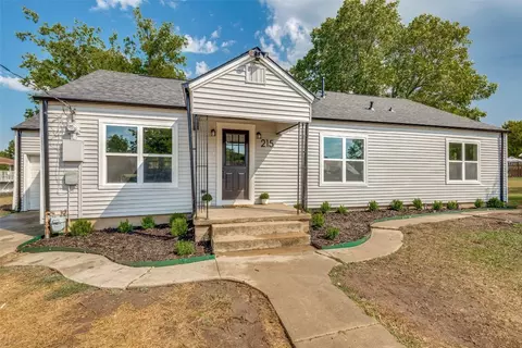 215 E Cross St, Muenster, TX 76252