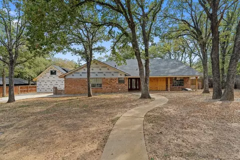 413 Live Oak Dr, Colleyville, TX 76034