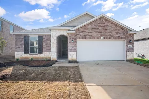 1842 Aslynn Cir, Aubrey, TX 76227