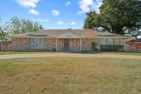 1700 Northcrest Dr, Arlington, TX 76012