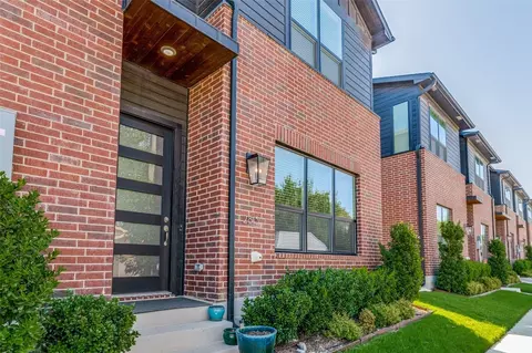 2815 Stanley Ave, Fort Worth, TX 76110
