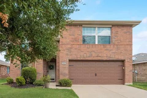 9109 Wagon Trl, Cross Roads, TX 76227