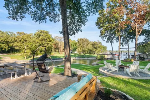 108 Oliver Rd, Mabank, TX 75156