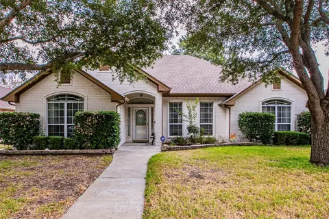 219 Sendero Dr, Waxahachie, TX 75165
