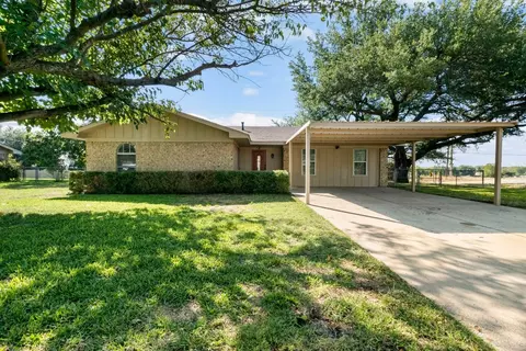 1490 Kaylock St, Stephenville, TX 76401