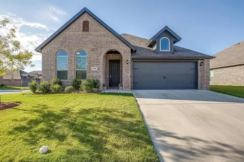 11801 Banana Ct, Fort Worth, TX 76108