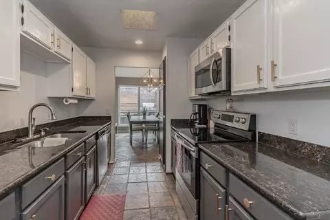 1714 Stoneway Dr, Grapevine, TX 76051 photo 7