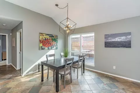 1714 Stoneway Dr, Grapevine, TX 76051 photo 5