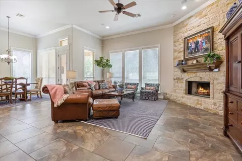 4010 Cascade Trl, Mcgregor, TX 76657 photo 13