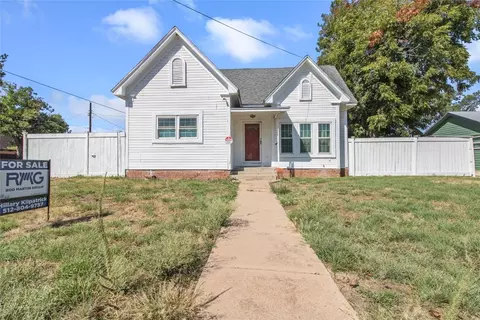 1516 S Colorado St, Coleman, TX 76834