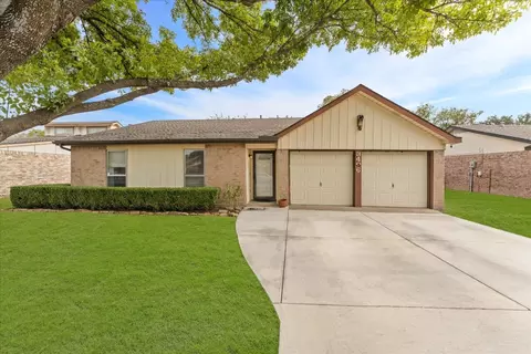 3406 Waldorf Dr, Garland, TX 75041