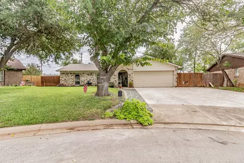 6169 Blue Spruce Cir, Haltom City, TX 76137