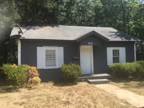 641 9th St SE, Paris, TX 75460