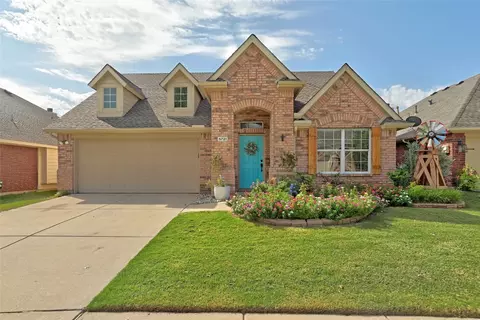 5721 Meadowglen Dr, Argyle, TX 76226
