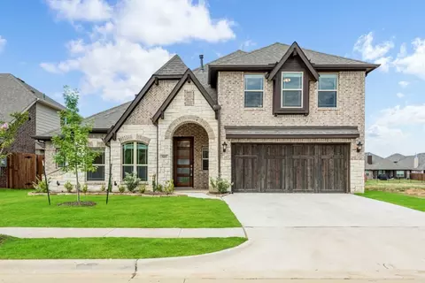 505 Livia St, Burleson, TX 76028