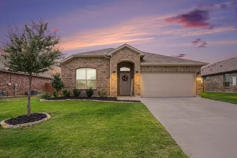 1204 Sausalito Trl, Cleburne, TX 76033