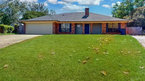 5312 Lotus Cir, Bossier City, LA 71112