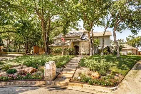 2100 Van Hook Ct, Arlington, TX 76013