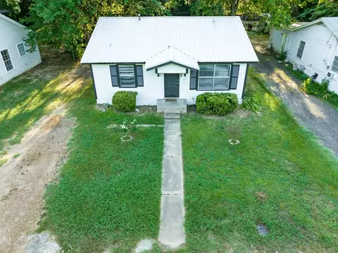 1130 16th St SE, Paris, TX 75460