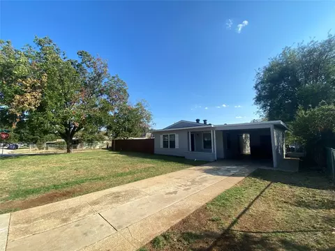 1401 Hamsted St, Fort Worth, TX 76115