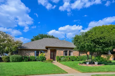 1517 Bellflower Dr, Carrollton, TX 75007